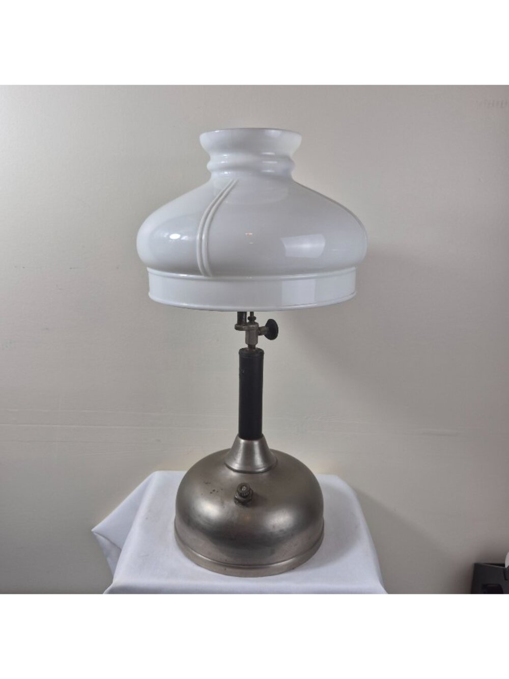 Coleman CQ Quick-Lite Lamp White Milk Glass Shade Untested Antique Lighting